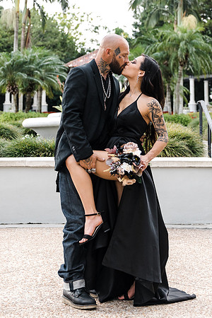 Top Tampa wedding Photographer - Hollis Garden
