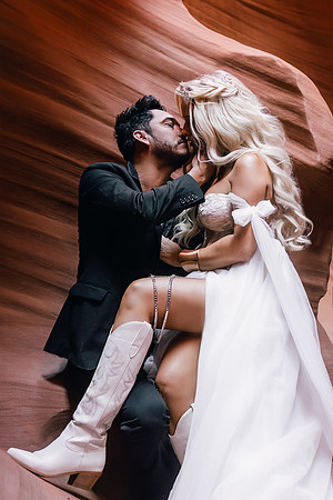 Adventure Elopement - Antelope Canyon, Arizona