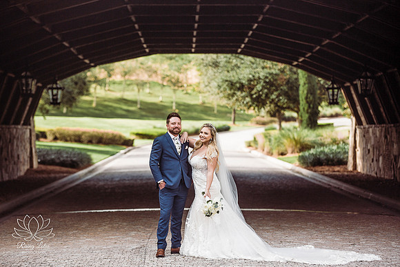 Bella Colina - Orlando top wedding photographer - under the bridge