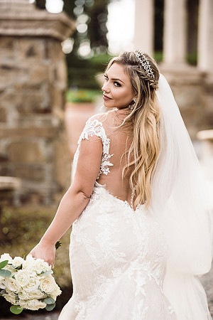 Bella Colina - Orlando top wedding photographer - dress