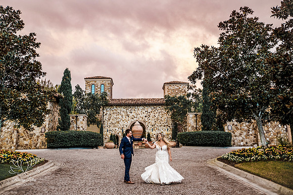 Bella Colina - Orlando top wedding photographer - dancing