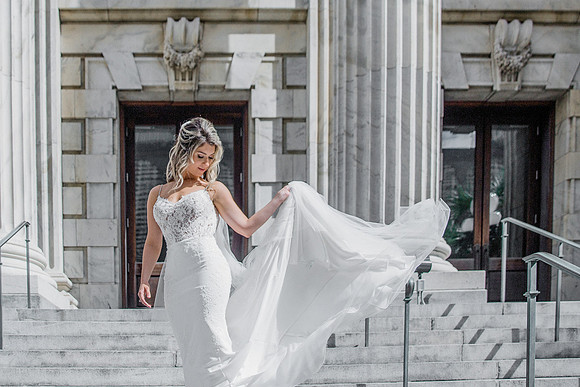 Downtown Tampa- Top Wedding Photographer- bride- Le Meridien steps