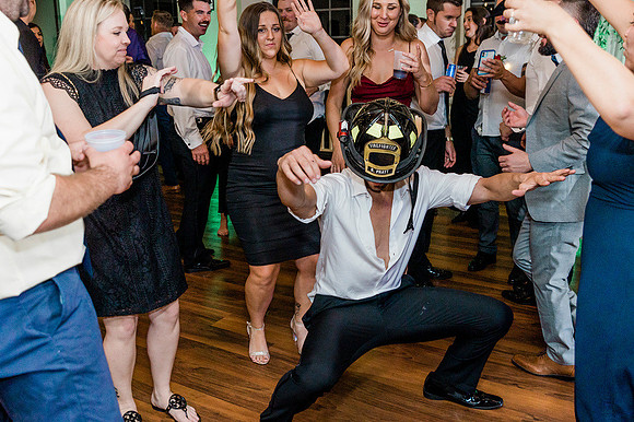 Top wedding party photographer