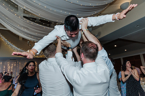Top wedding party photographer