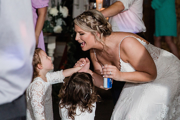 Top wedding party photographer