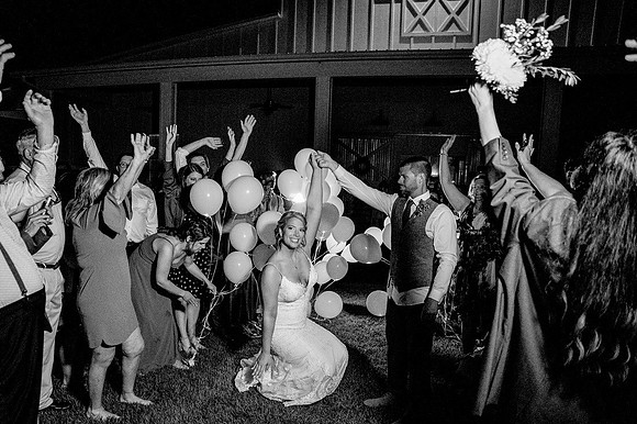 Top wedding party photographer